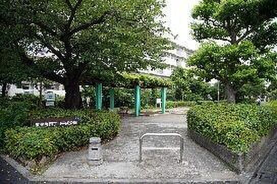 東金町四丁目平成公園 220m