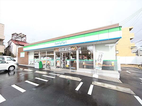 画像24:ファミリーマート 都通二丁目店（コンビニ）（249m）