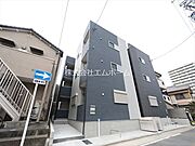 新守山駅より徒歩7分 築1年11ヶ月 3階建の賃貸物件