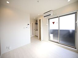 ハーモニーテラス栄生III 102 1階ワンルームのリビング/ダイニング