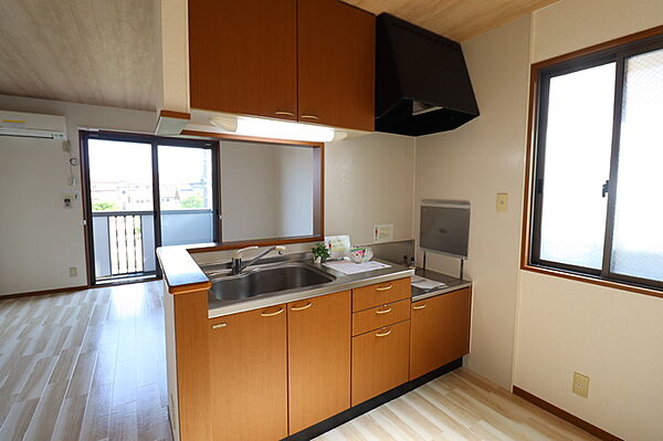 apartment 茨城県龍ケ崎市松ケ丘1丁目6-13
松ケ丘の賃貸情報を見る
物件地図