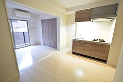 フォレ・リビエール磯辺通 402 4階1DKのリビング/ダイニング