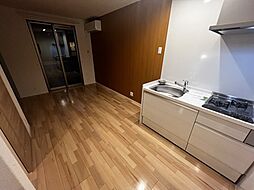 メゾン・ド・山本通 201 2階1LDKのリビング/ダイニング