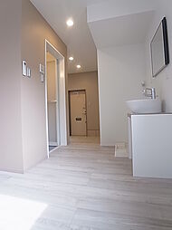 トアロードソラノマ 11 1階ワンルームのリビング/ダイニング