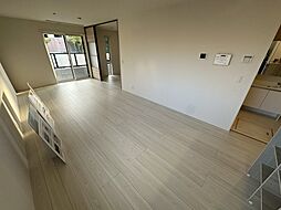 トリシア武庫川 303 3階2LDKのリビング/ダイニング