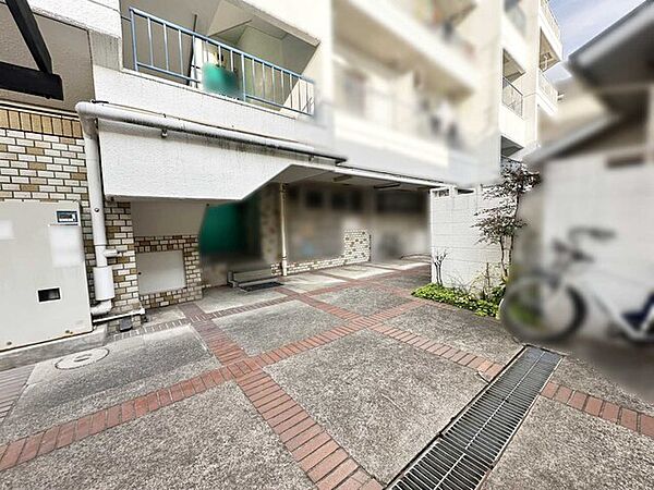 ◆南東角部屋の為陽当り良好♪◆ベランダの向こうは第一種低層住居専用地域のため遮る建物がありません