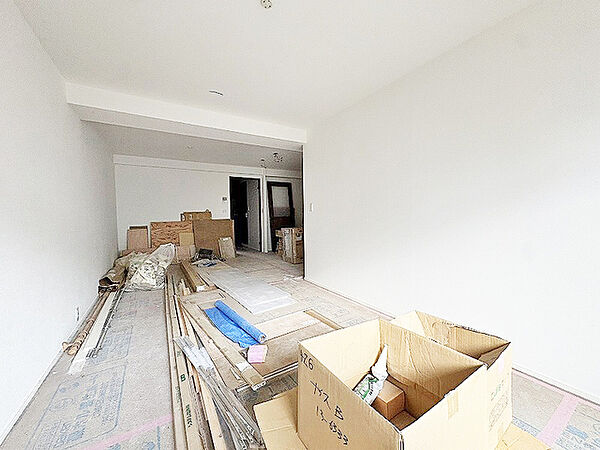 中央線「武蔵境」駅まで徒歩12分の室内リフォームマンション！2路線利用可能と便利な立地！