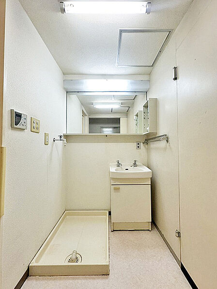 ■3路線利用可能!南西向きバルコニー♪■2024年大規模修繕工事実施済み♪