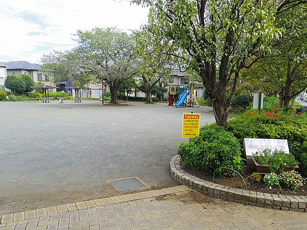 東林みなみ公園（約１５０ｍ）