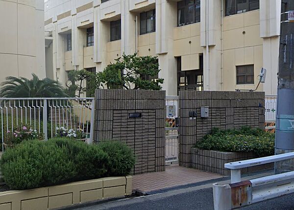大阪市立中央小学校／徒歩10分