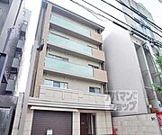 北山駅より徒歩1分 築3年6ヶ月 5階建の賃貸物件