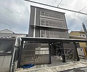 二条城前駅より徒歩17分 1階 築7年10ヶ月の賃貸物件