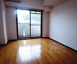 JR山陰本線 二条駅 徒歩5分の賃貸マンション 1階1Kのリビング/ダイニング