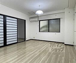 京都市営烏丸線 丸太町駅 徒歩14分の賃貸マンション 2階2LDKのリビング/ダイニング