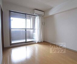 京都市営烏丸線 北大路駅 3.2kmの賃貸マンション 2階1LDKのリビング/ダイニング