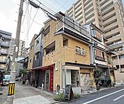 二条城前駅より徒歩6分 築16年9ヶ月の賃貸物件