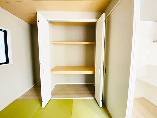 和室 小さなお子さまのいる方におすすめ！リビング横に和室のあるタイプの間取りです。