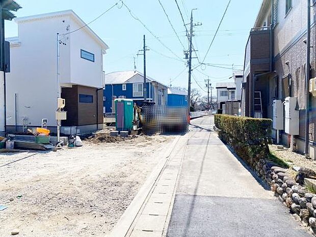 前面道路 いつでも現地ご案内いたします♪