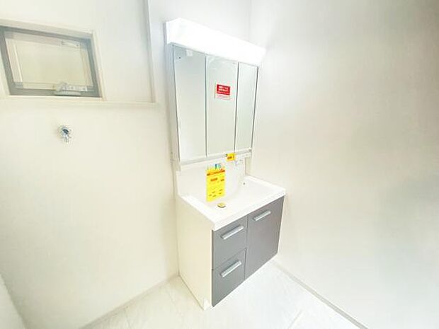 洗面 洗面からお化粧まで忙しい朝の準備にぴったりな洗髪洗面化粧台付き 