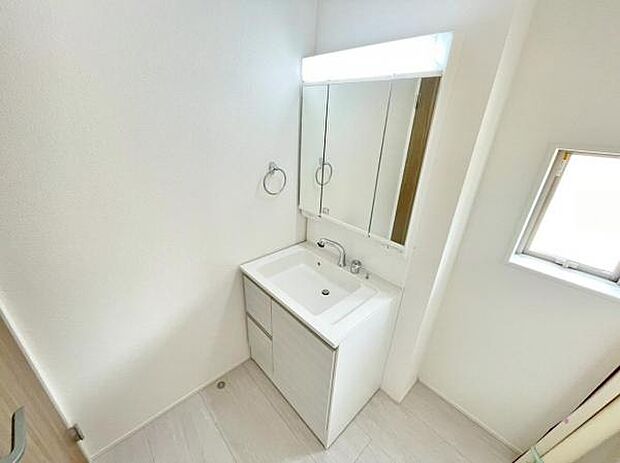 洗面 洗面からお化粧まで忙しい朝の準備にぴったりな洗髪洗面化粧台付き