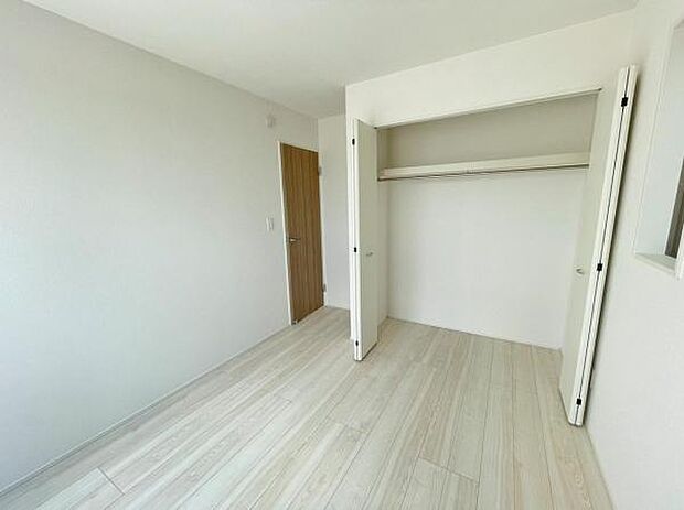 クローゼット 大切な衣類を収納できる大型クローゼット