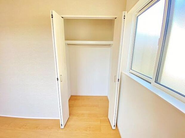 クローゼット 大切な衣類を収納できる大型クローゼット