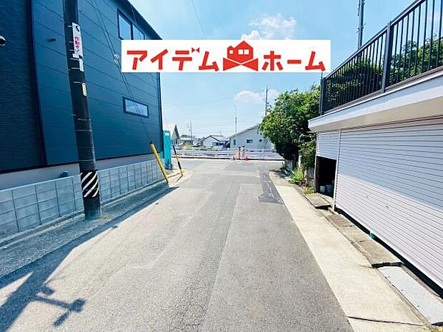 前面道路 いつでも現地ご案内いたします♪