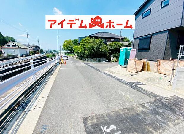 前面道路 いつでも現地ご案内いたします♪