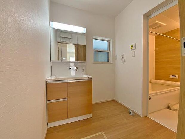 洗面 洗面からお化粧まで忙しい朝の準備にぴったりな洗髪洗面化粧台付き