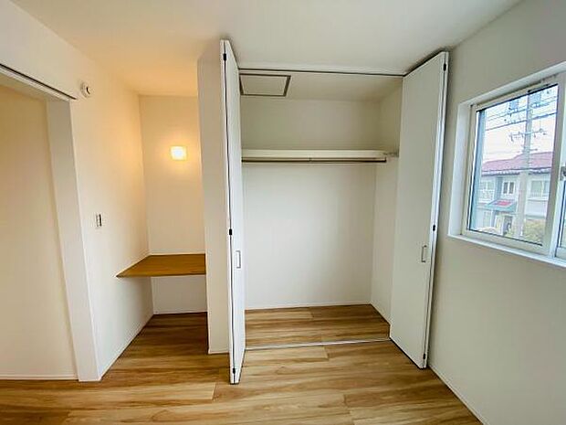 クローゼット 大切な衣類を収納できる大型クローゼット