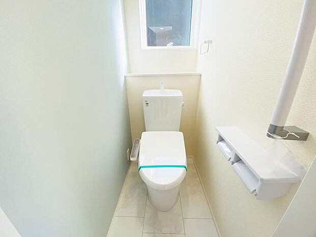 トイレ トイレには快適な温水洗浄便座付き