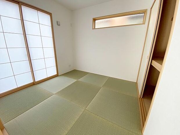 和室 小さなお子さまのいる方におすすめ!リビング横に和室のあるタイプの間取りです。