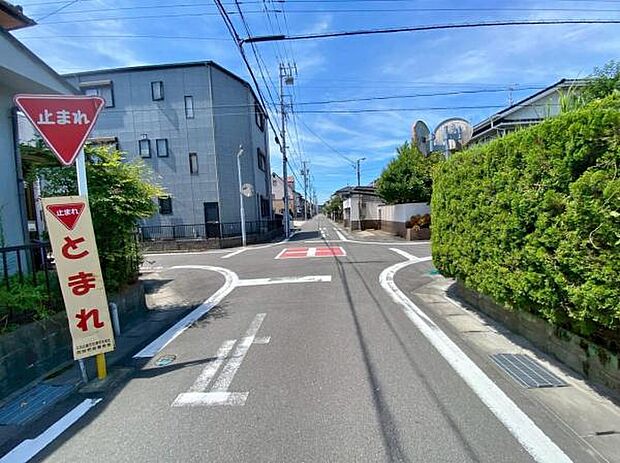 前面道路 いつでも現地ご案内いたします♪ お気軽にお問合せください