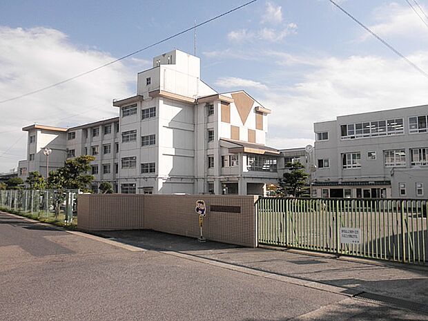 春日井市立不二小学校(1410m)
