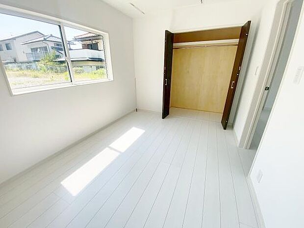 クローゼット 大切な衣類を収納できる大型クローゼット