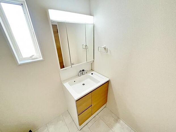 洗面 洗面からお化粧まで忙しい朝の準備にぴったりな洗髪洗面化粧台付き