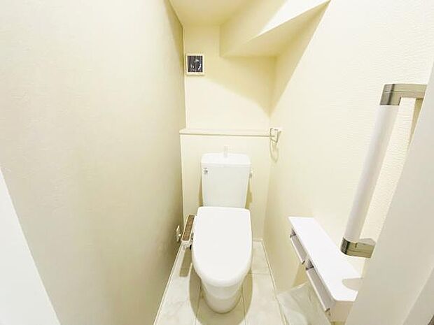 トイレ トイレには快適な温水洗浄便座付き