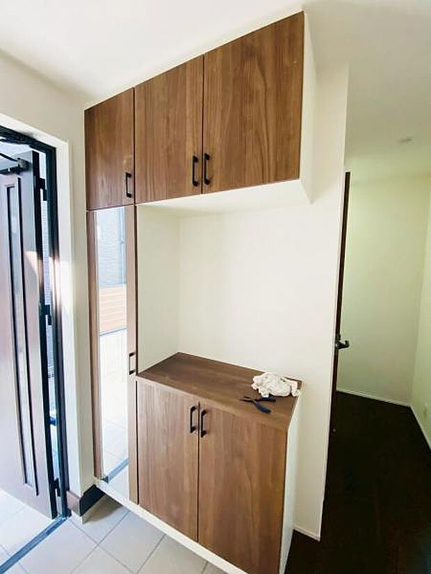 玄関収納 玄関横にシューズボックスがついているので、片付いた玄関がキープできます