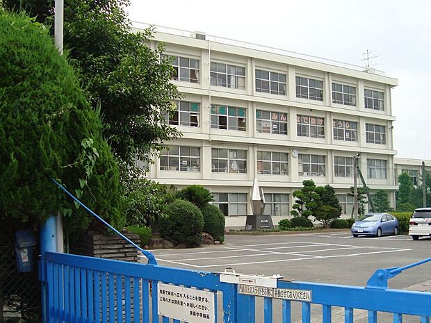 扶桑町立扶桑中学校(1759m)