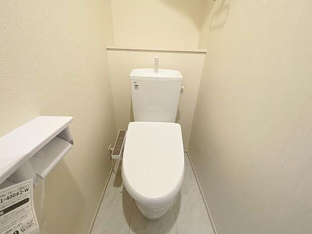 トイレ トイレには快適な温水洗浄便座付き
