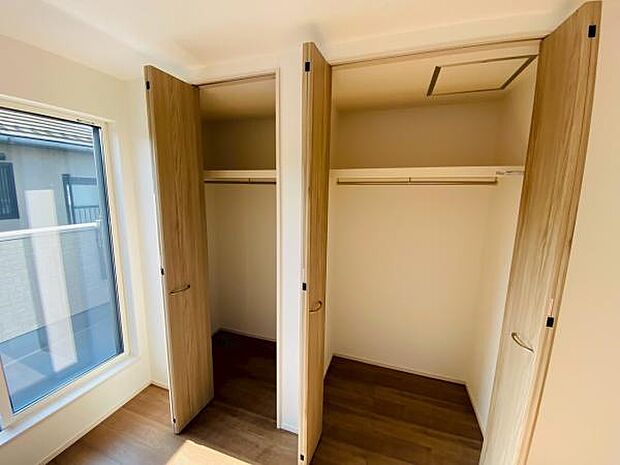 クローゼット 大切な衣類を収納できる大型クローゼット 