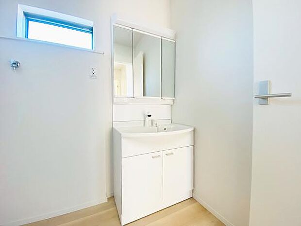 洗面 洗面からお化粧まで忙しい朝の準備にぴったりな洗髪洗面化粧台付き 