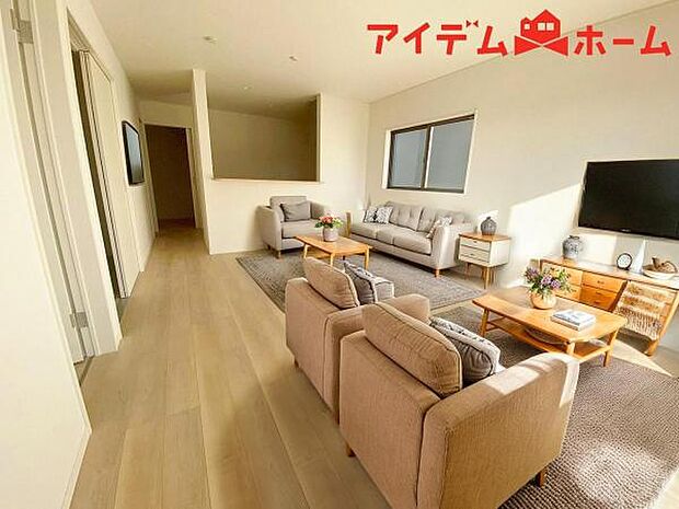 リビング 本画像はCGで作成されており、実際に現地に家具は置かれておりません。