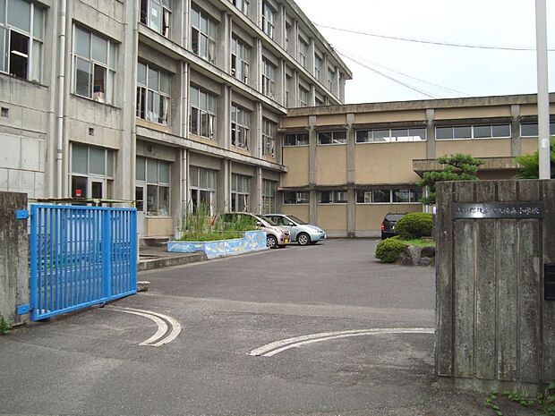扶桑町立柏森小学校(947m)