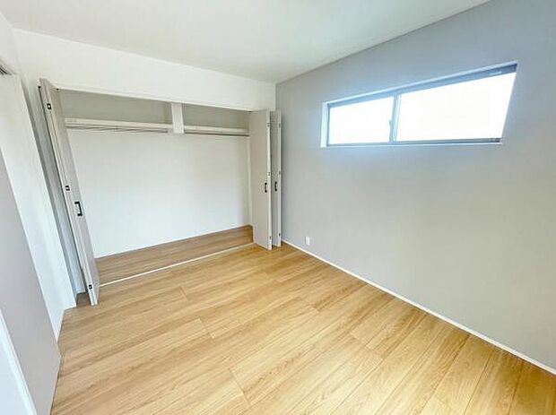 各居室にはたっぷりと収納できるクローゼットを設置しています!お部屋をスッキリと広々使えます♪