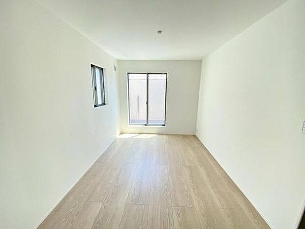 採光たっぷりの明るく心地良いお部屋です♪