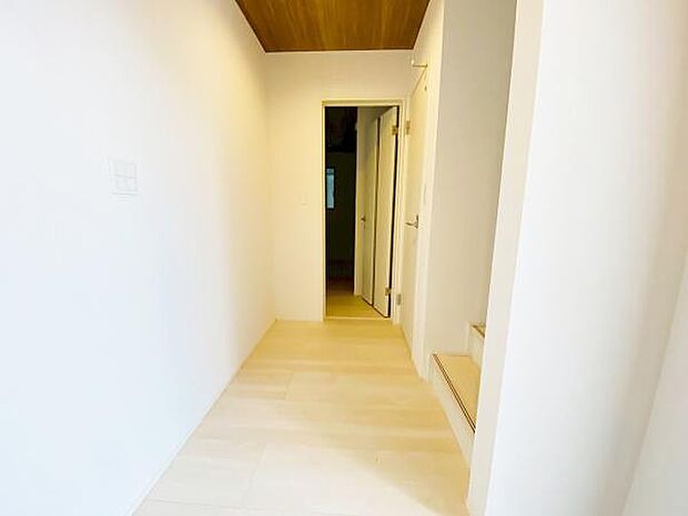 玄関収納 玄関横にシューズボックスがついているので、片付いた玄関がキープできます