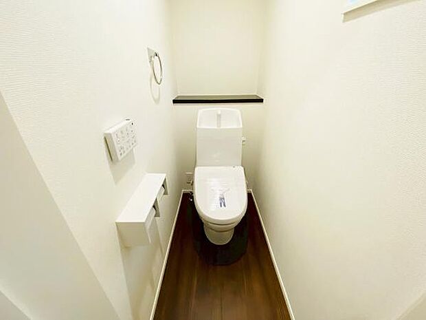 トイレ トイレには快適な温水洗浄便座付き