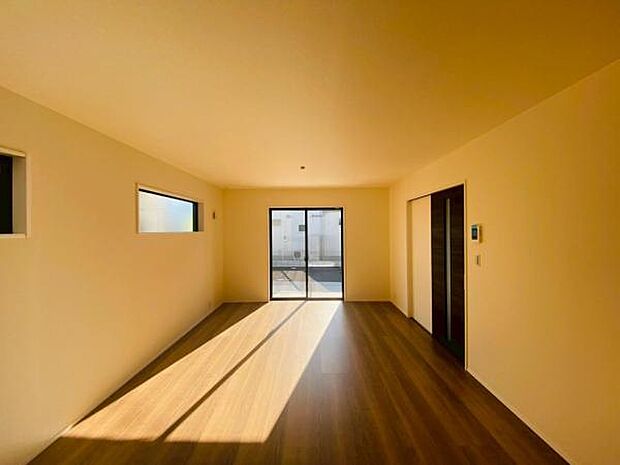 内観写真2号棟 いつでも現地ご案内いたします♪