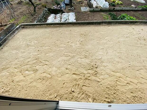 庭 ガーデニングも楽しめる南庭つき